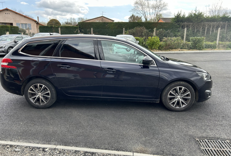 Peugeot 308 SW 1.6l  BlueHDI ALLURE EAT6 Toit panoramique