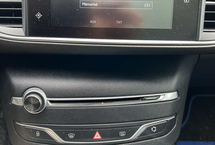 Peugeot 308 SW 1.6l  BlueHDI ALLURE EAT6 Toit panoramique