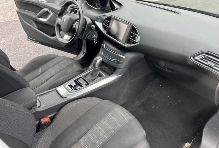 Peugeot 308 SW 1.6l  BlueHDI ALLURE EAT6 Toit panoramique
