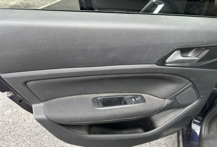 Peugeot 308 SW 1.6l  BlueHDI ALLURE EAT6 Toit panoramique