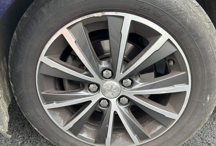 Peugeot 308 SW 1.6l  BlueHDI ALLURE EAT6 Toit panoramique