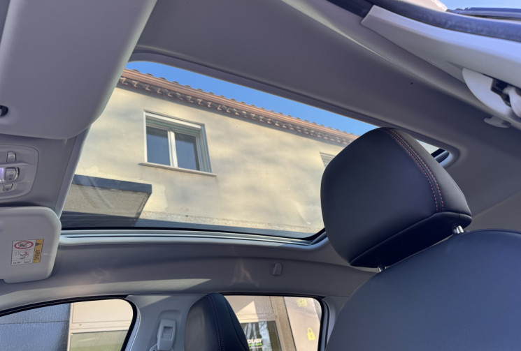 Peugeot 2008 130 ch GT Line  / Toit Panoramique / Pack Black / Distribution ok / Garantie 6 mois