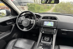 Jaguar F-Pace 180ch Portfolio 2.0d * Toit Ouvrant * 4x4 * BVA8 * Caméra * Meridian * Sièges Elec 