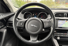 Jaguar F-Pace 180ch Portfolio 2.0d * Toit Ouvrant * 4x4 * BVA8 * Caméra * Meridian * Sièges Elec 