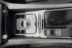 Jaguar F-Pace 180ch Portfolio 2.0d * Toit Ouvrant * 4x4 * BVA8 * Caméra * Meridian * Sièges Elec 