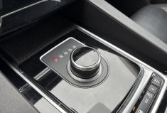 Jaguar F-Pace 180ch Portfolio 2.0d * Toit Ouvrant * 4x4 * BVA8 * Caméra * Meridian * Sièges Elec 