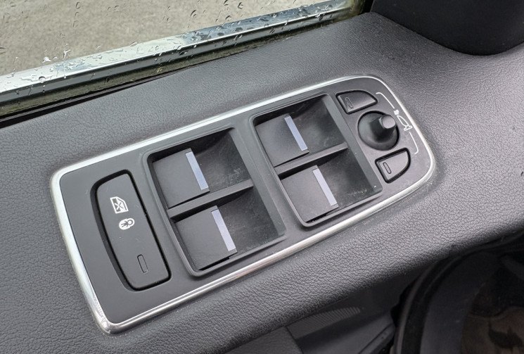 Jaguar F-Pace 180ch Portfolio 2.0d * Toit Ouvrant * 4x4 * BVA8 * Caméra * Meridian * Sièges Elec 
