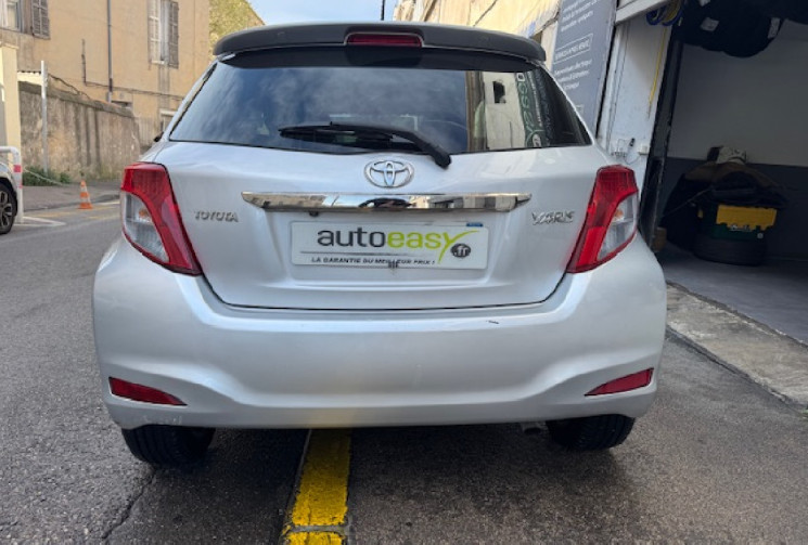 Toyota Yaris 1.4 D4-D DPF 90 cv origine France 3em main 