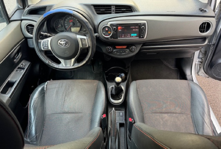 Toyota Yaris 1.4 D4-D DPF 90 cv origine France 3em main 