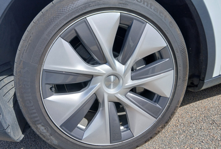 Tesla Model Y GRAND AUTONOMIE 4X4 Maximum Range AWD