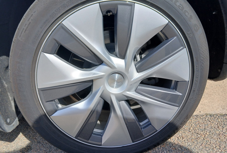 Tesla Model Y GRAND AUTONOMIE 4X4 Maximum Range AWD