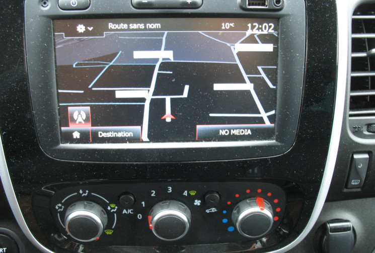 Renault TRAFIC L2 2.0 dCi 145 Energy S&S Intens 9 places 20.825 HT GARANTIE CONSTRUCTEUR