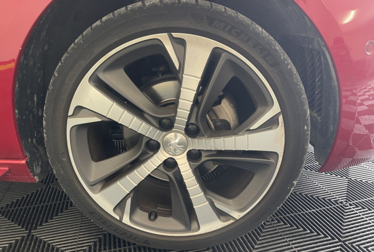 Peugeot 308  GT Line 130cv 1.2 Puretech + Toit Panoramique
