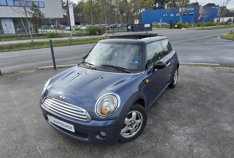 Mini Cooper 2 (R56) 1.6 i 16V 120cv * toit ouvrant pano * écran * full cuir * sièges chauffants*    