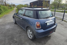 Mini Cooper 2 (R56) 1.6 i 16V 120cv * toit ouvrant pano * écran * full cuir * sièges chauffants*    