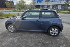 Mini Cooper 2 (R56) 1.6 i 16V 120cv * toit ouvrant pano * écran * full cuir * sièges chauffants*    