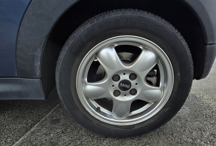 Mini Cooper 2 (R56) 1.6 i 16V 120cv * toit ouvrant pano * écran * full cuir * sièges chauffants*    
