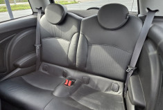 Mini Cooper 2 (R56) 1.6 i 16V 120cv * toit ouvrant pano * écran * full cuir * sièges chauffants*    