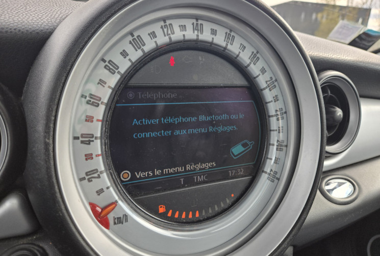 Mini Cooper 2 (R56) 1.6 i 16V 120cv * toit ouvrant pano * écran * full cuir * sièges chauffants*    