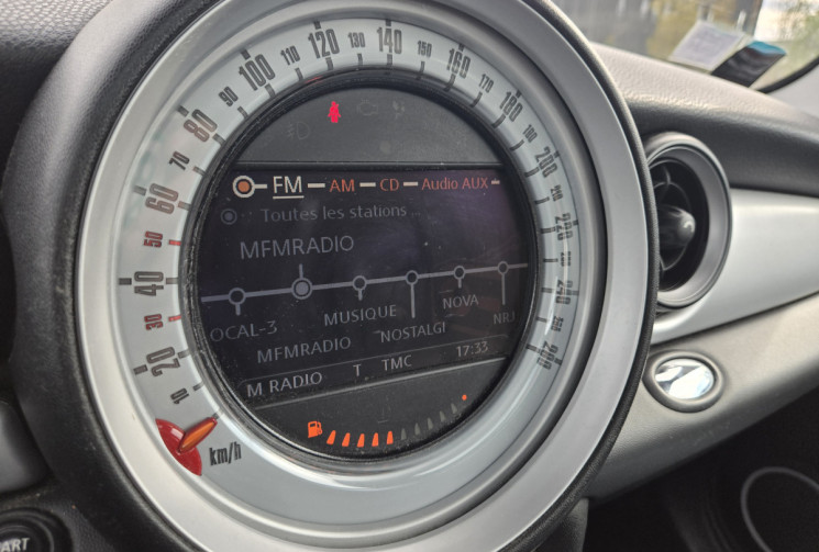 Mini Cooper 2 (R56) 1.6 i 16V 120cv * toit ouvrant pano * écran * full cuir * sièges chauffants*    