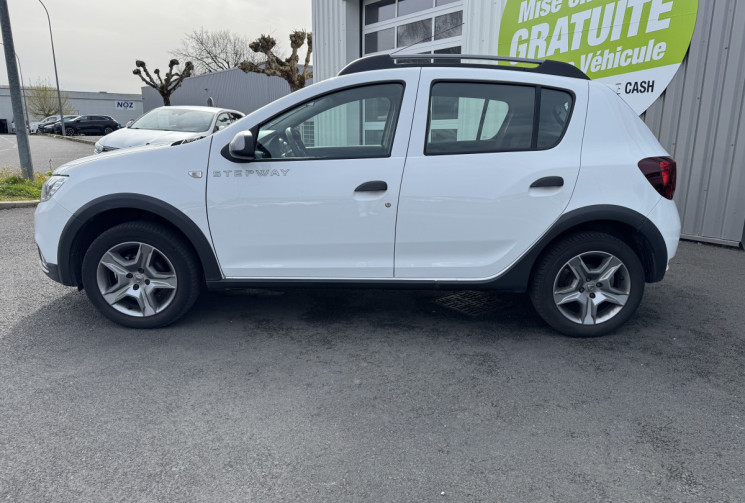 Dacia Sandero 0.9 ECO-G 90ch Stepway ESSENCE/GPL / ATTELAGE / ROUE DE SECOUR / ECRAN TACTILE