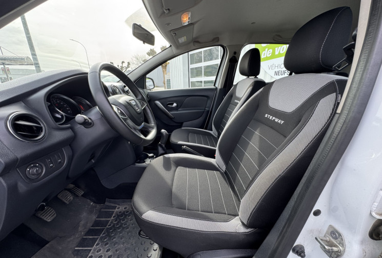Dacia Sandero 0.9 ECO-G 90ch Stepway ESSENCE/GPL / ATTELAGE / ROUE DE SECOUR / ECRAN TACTILE