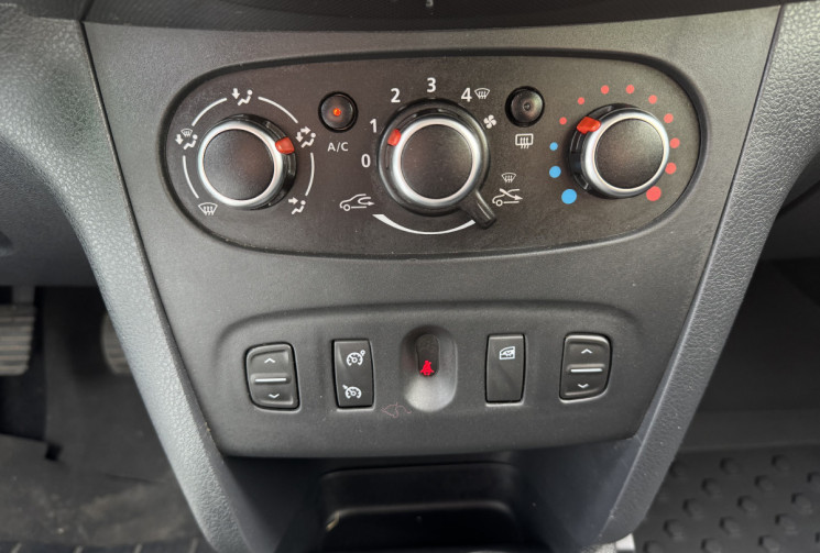 Dacia Sandero 0.9 ECO-G 90ch Stepway ESSENCE/GPL / ATTELAGE / ROUE DE SECOUR / ECRAN TACTILE