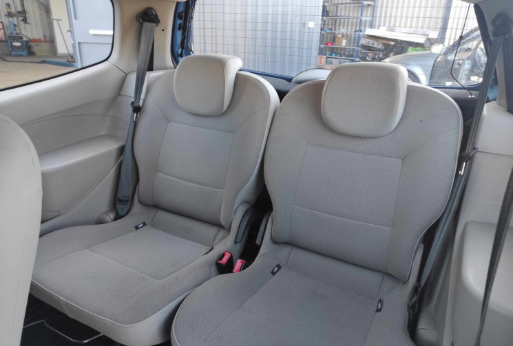 Renault Twingo 1.2 16V 75 CH AUTHENTIQUE 