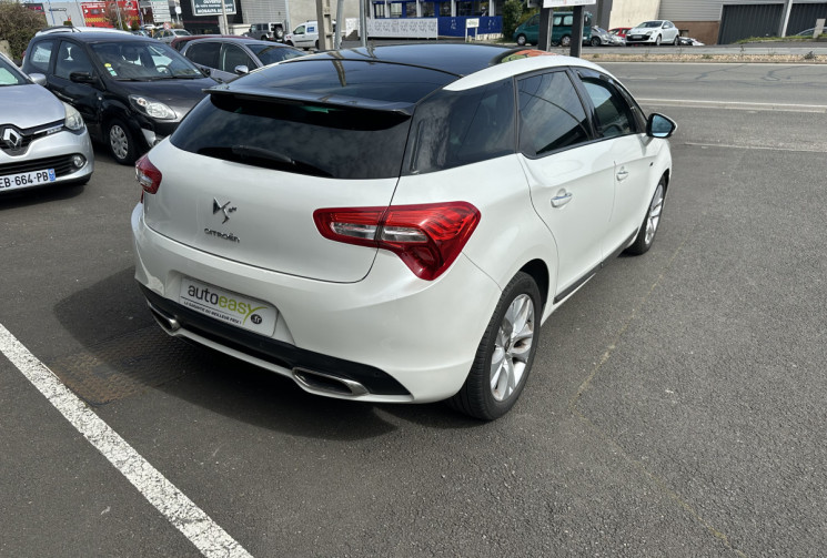Citroën DS5 2.0 HDi FAP 200 Hybrid4 4x4 BMP6