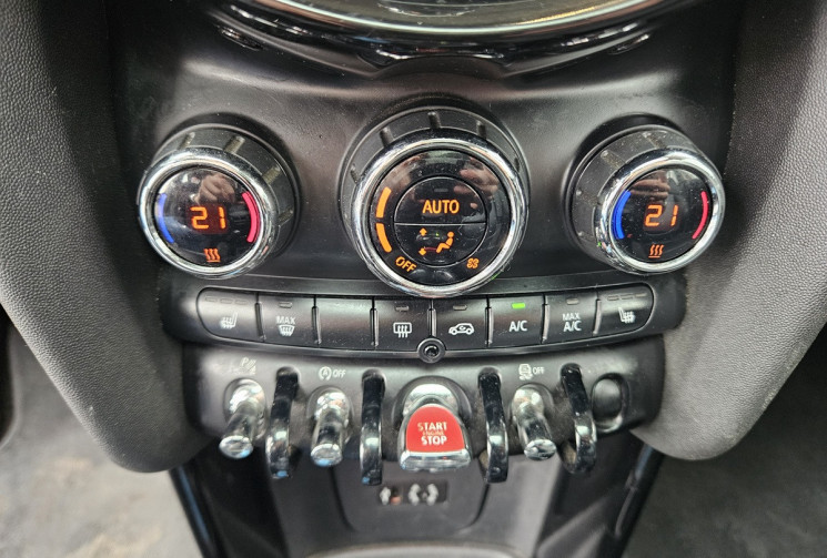 Mini Mini COOPER F55 SD 2.0 170 BVA PACK CHILI