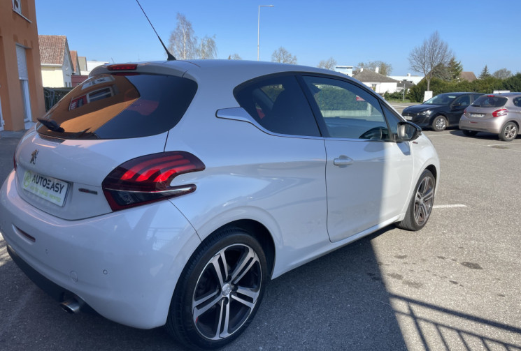 Peugeot 208 1.2 Puretech 110ch GT Line  MOTEUR CHANGE 