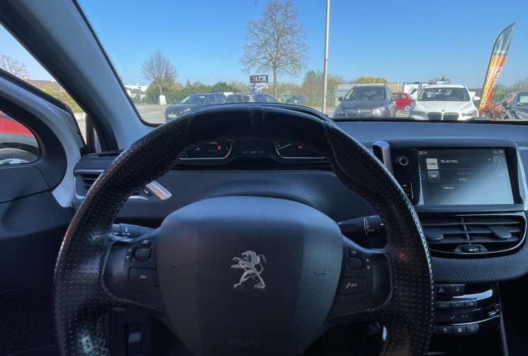 Peugeot 208 1.2 Puretech 110ch GT Line  MOTEUR CHANGE 