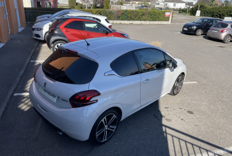 Peugeot 208 1.2 Puretech 110ch GT Line  MOTEUR CHANGE 