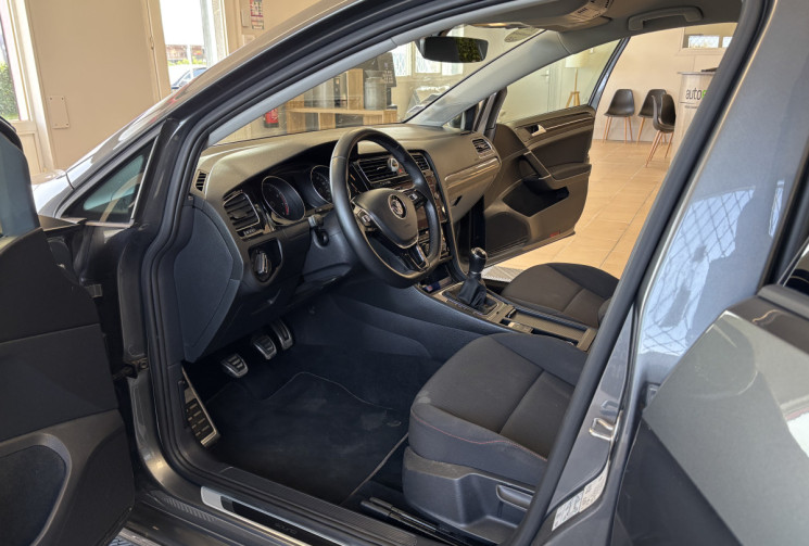 Volkswagen Golf VII PHASE 2 1.4 TSI BLUEMOTION 125 SOUND / APPLE CARPLAY