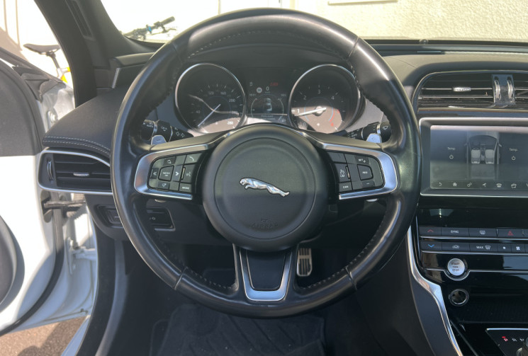 Jaguar XE 2.0 D 180 CH BVA LANDMARK