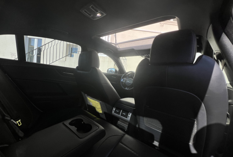 Jaguar XE 2.0 D 180 CH BVA LANDMARK
