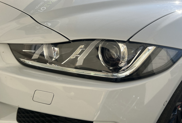 Jaguar XE 2.0 D 180 CH BVA LANDMARK