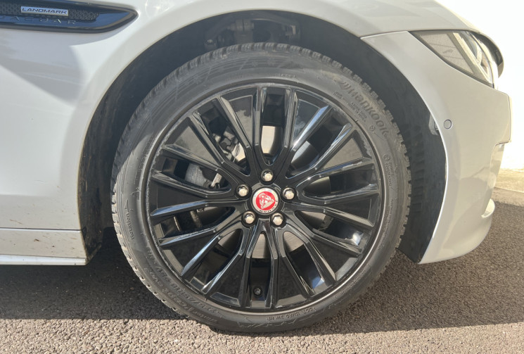 Jaguar XE 2.0 D 180 CH BVA LANDMARK