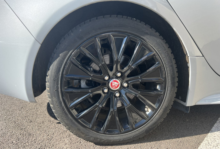 Jaguar XE 2.0 D 180 CH BVA LANDMARK