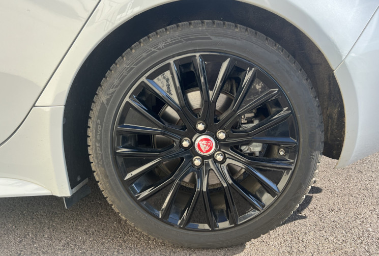 Jaguar XE 2.0 D 180 CH BVA LANDMARK