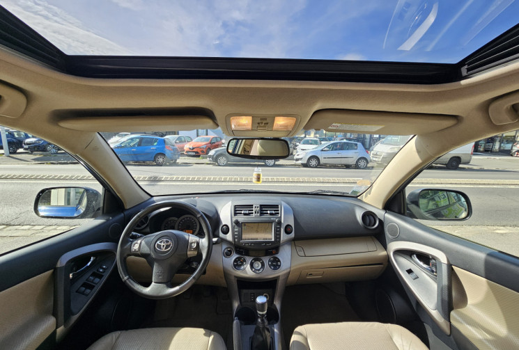 Toyota RAV4 177 CV CUIR TOIT OUVRANT SUIVI DISPO