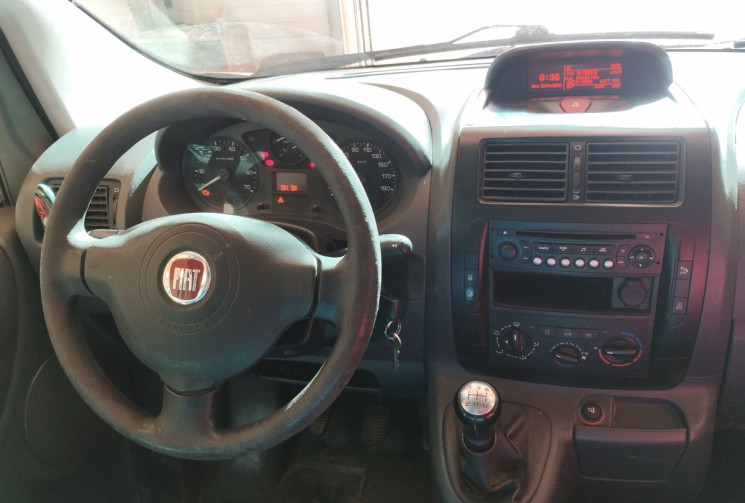 FIAT SCUDO 1.6 MJTD 16V Fourgon court 90 cv PACK PROFESSIONNEL + GALERIE + ATTELAGE 