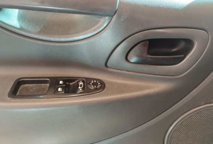 FIAT SCUDO 1.6 MJTD 16V Fourgon court 90 cv PACK PROFESSIONNEL + GALERIE + ATTELAGE 
