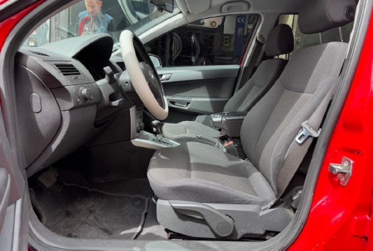 Opel Astra Cosmo Tourer 1.9 CDTI 16V 120cv BOITE AUTOMATIQUE / GPS / CLIM / VITRE TEINTE