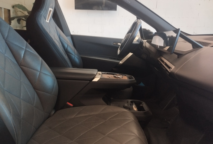 BMW iX 40 xDrive 326 cv (I20) Equateur *PACKS CONFORT, SPORT, INNOVATION*