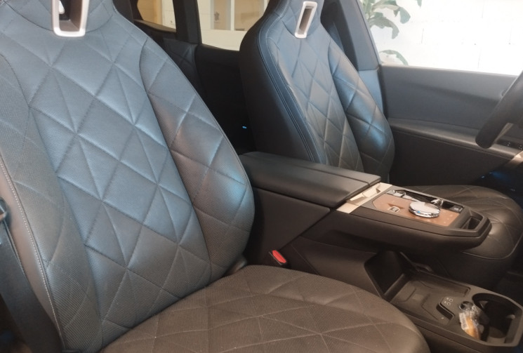 BMW iX 40 xDrive 326 cv (I20) Equateur *PACKS CONFORT, SPORT, INNOVATION*