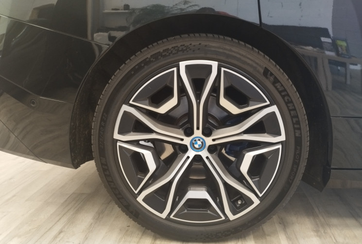 BMW iX 40 xDrive 326 cv (I20) Equateur *PACKS CONFORT, SPORT, INNOVATION*