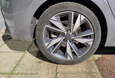 Peugeot 308  16V 180 Hybrid e-EAT8 / ACTIVE PACK