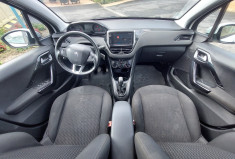 Peugeot 208 1.2 PureTech 82ch E6.c Signature 5p // Bon état // Très peu kilométrée // Première main