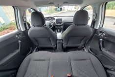 Peugeot 208 1.2 PureTech 82ch E6.c Signature 5p // Bon état // Très peu kilométrée // Première main